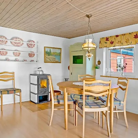 Awesome In With 3 Bedrooms Ulfborg